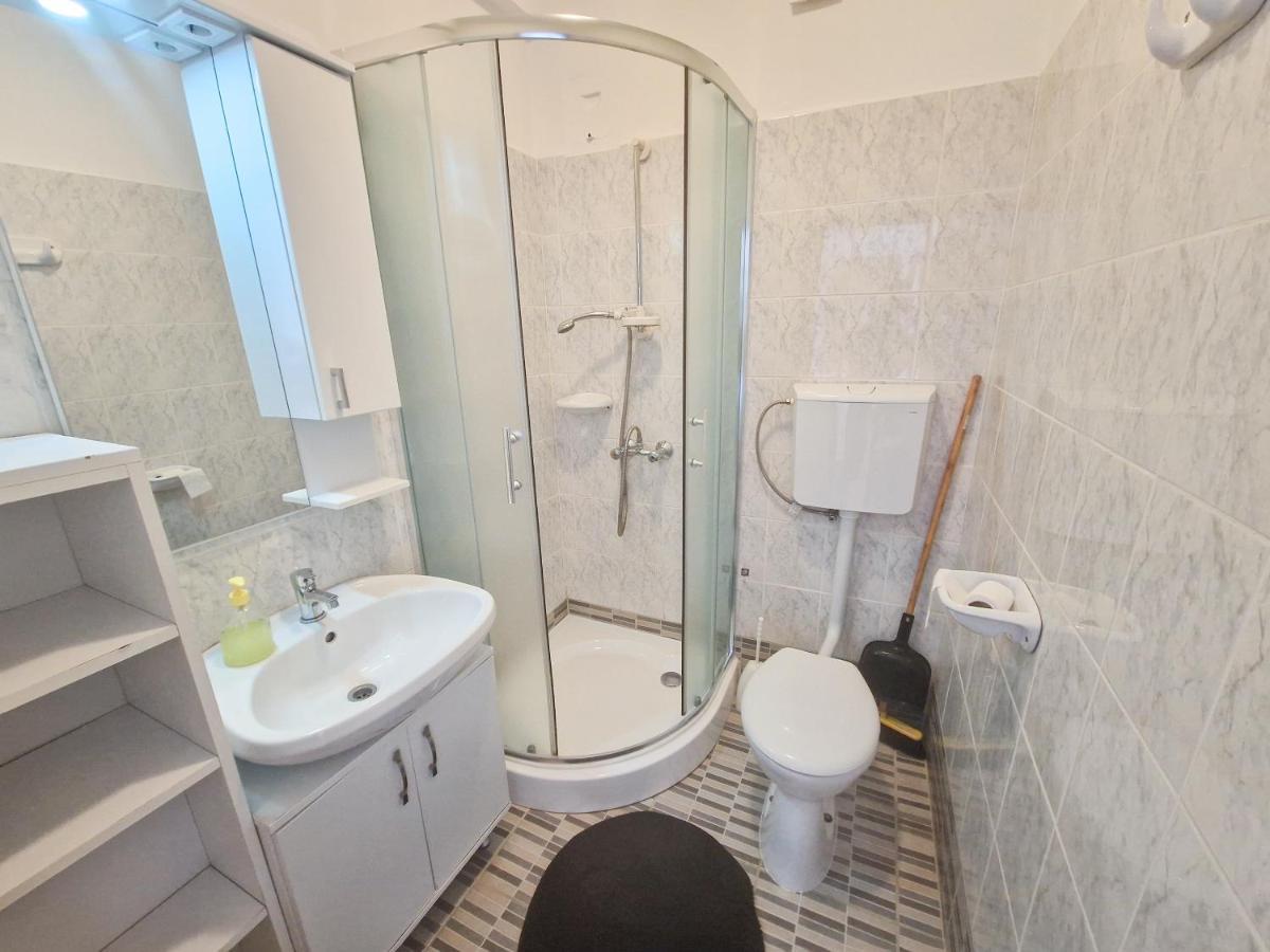 Weinberger Vendeghaz Hotel Zamardi Bagian luar foto