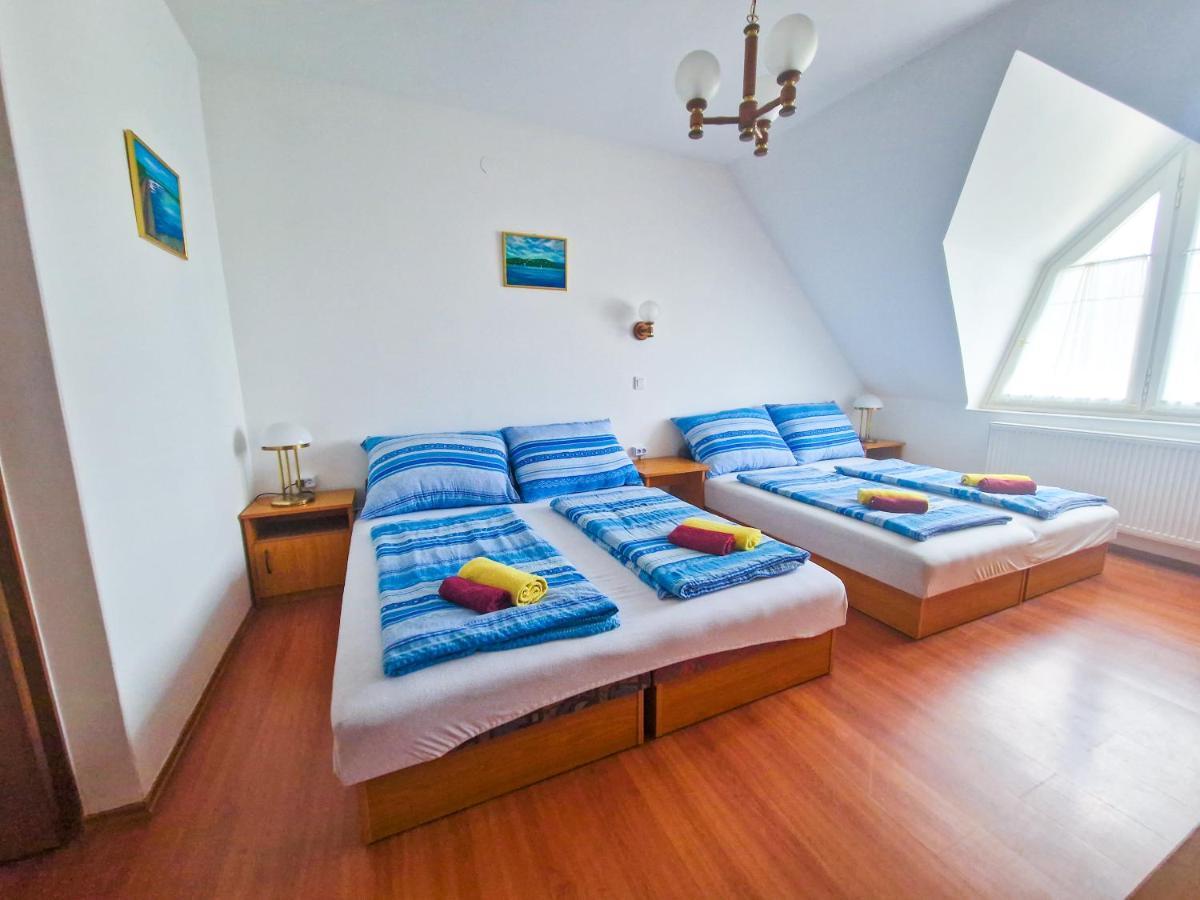 Weinberger Vendeghaz Hotel Zamardi Bagian luar foto