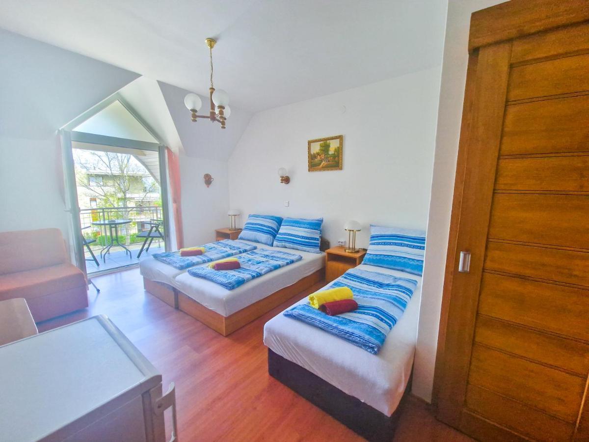Weinberger Vendeghaz Hotel Zamardi Bagian luar foto